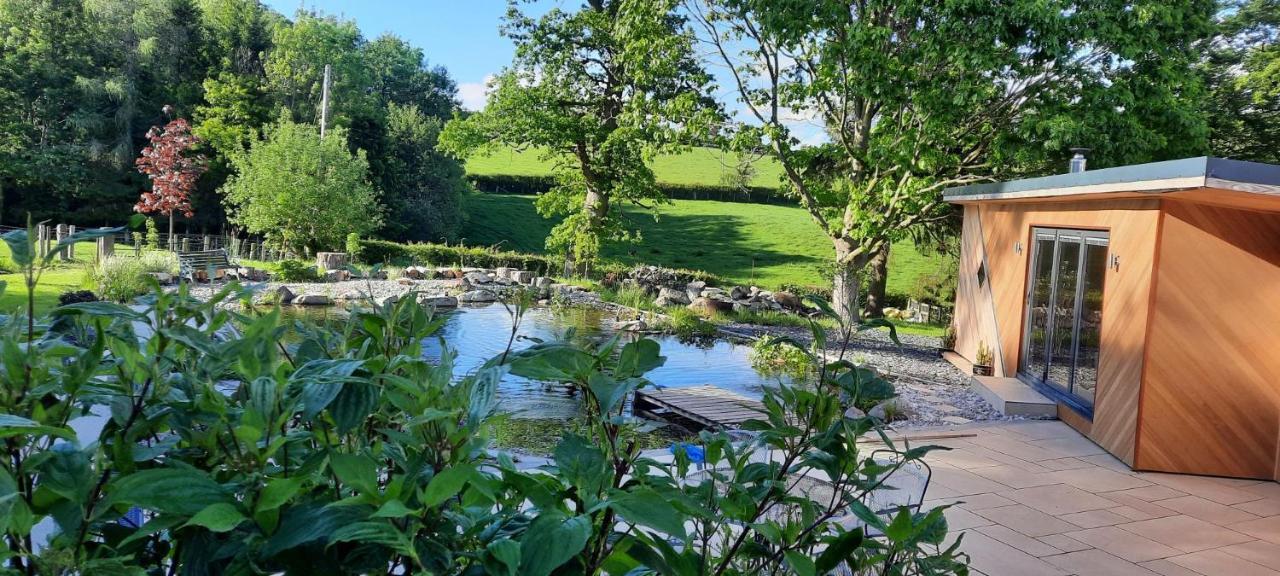 Mid-Wales Farmhouse, Swimming Pool, Tranquil Countryside Views, Sleeps 14 Meifod المظهر الخارجي الصورة